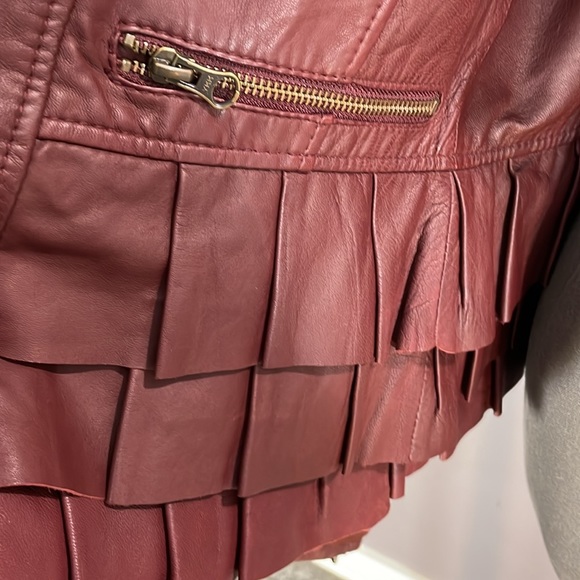 Unique Bordeaux/Oxblood leather jacket size large. Fully lined. Lovely shape - Picture 15 of 17